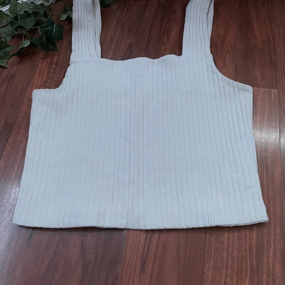 American eagle tank size medium